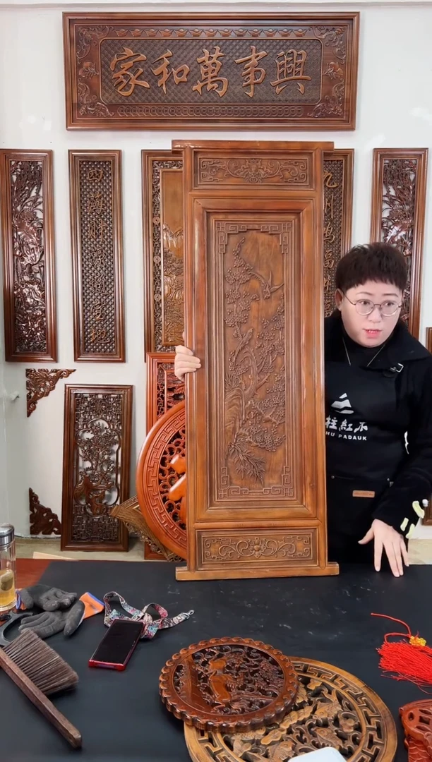 【闪购商品】香樟木木雕120*45  竖版