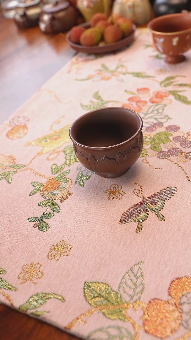 宜兴紫砂石红莲花杯