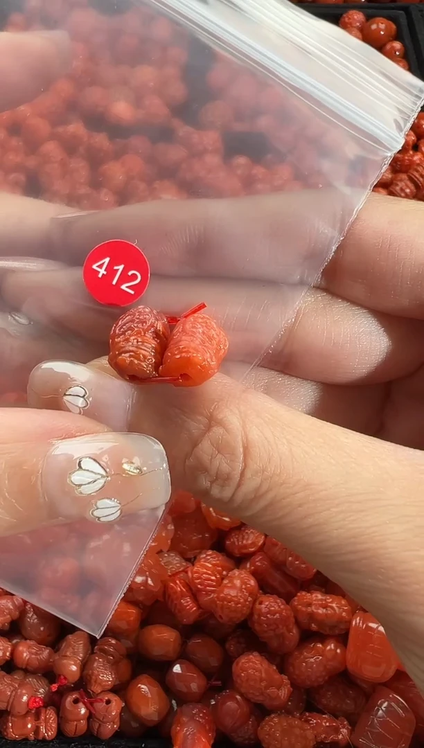 颈饰未镶嵌南红玛瑙1