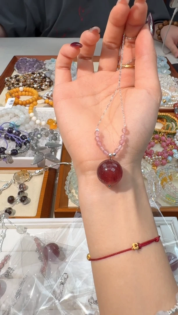 【闪购商品】石英质玉手链银S925镶嵌K003草莓晶单珠微笑项链