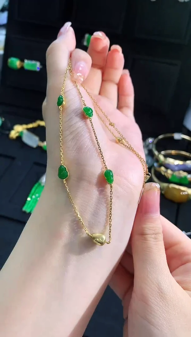 【闪购商品】翡翠颈饰18K金镶嵌颈饰