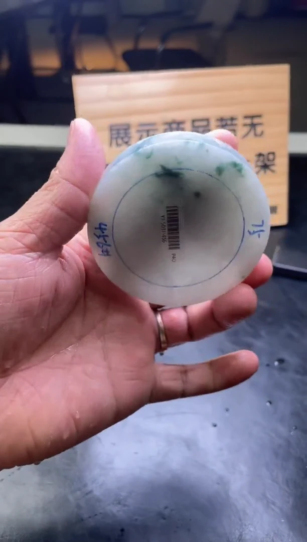 定制翡翠手镯未镶嵌韩****滴翡翠定制手镯含芯