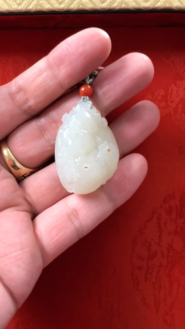 和田玉未镶嵌挂件老熟料手工雕刻财神爷雕件