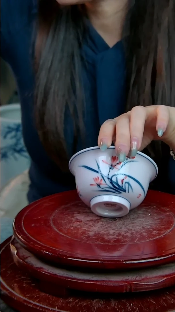 摆件陶景德镇陶瓷摆件稀土兰花压手杯