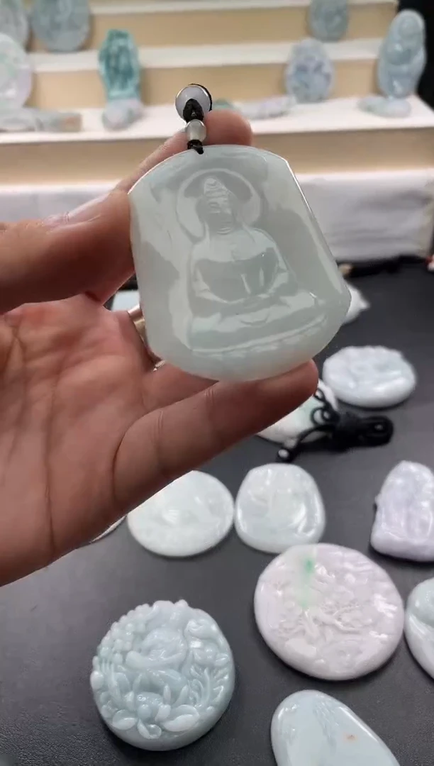 颈饰未镶嵌翡翠阿*25/10/27/.160