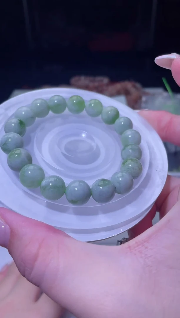 【闪购商品】岫玉A1-11mm青提奶盖单圈未镶嵌多样性发其一