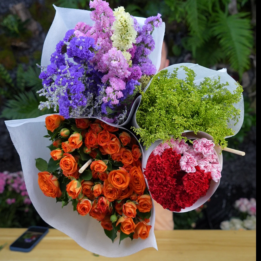 【爆款组合福利】康乃馨10支+勿忘我十支+多头橙芭比3支+配草5支