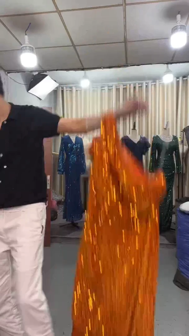 二蛋礼服=断码清仓