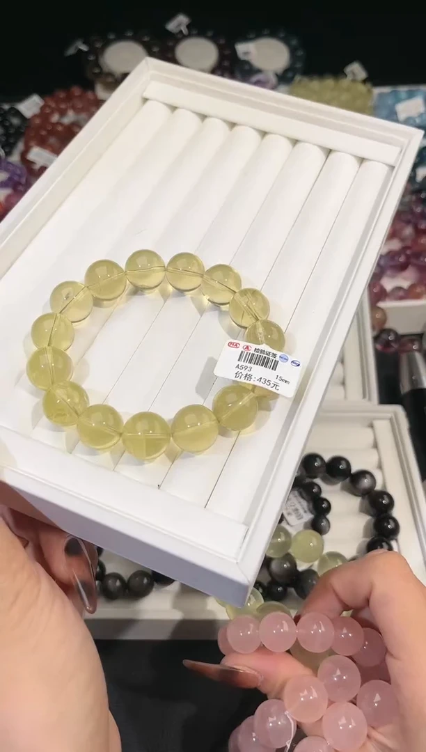 【闪购商品】水晶手链未镶嵌多样性发一黄泡泡15mm