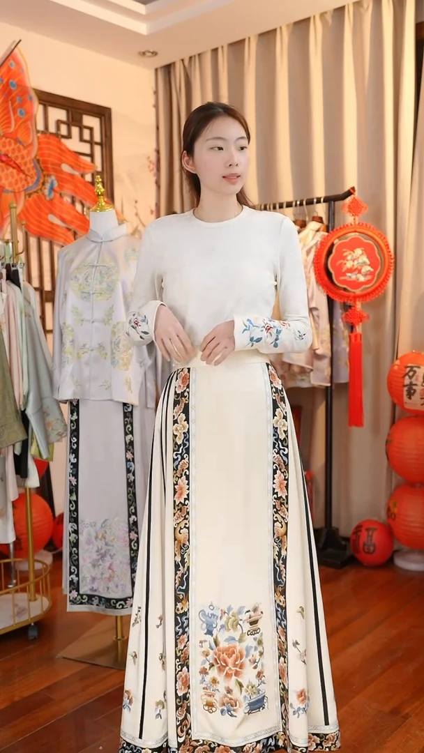 【闪购商品】刺绣真丝手工苏绣马面裙