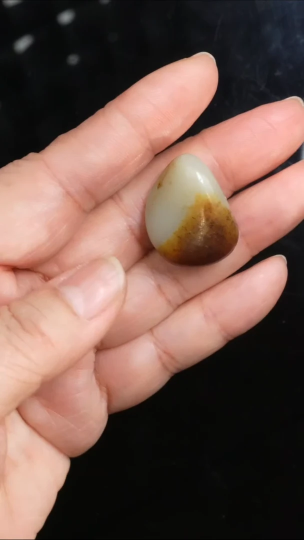 和田玉未镶嵌吊坠(不含链)12.7克和田玉原石