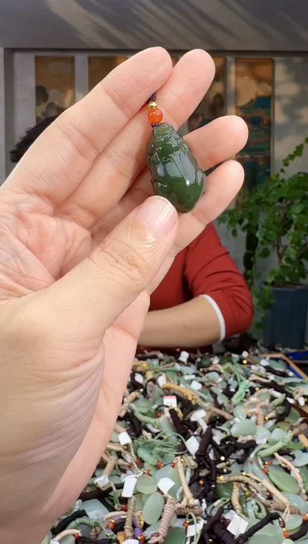 未镶嵌和田玉挂件拍一发一