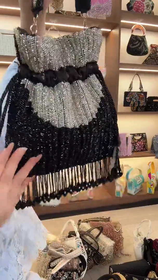 织物Fjss-666百格汇手工串珠包