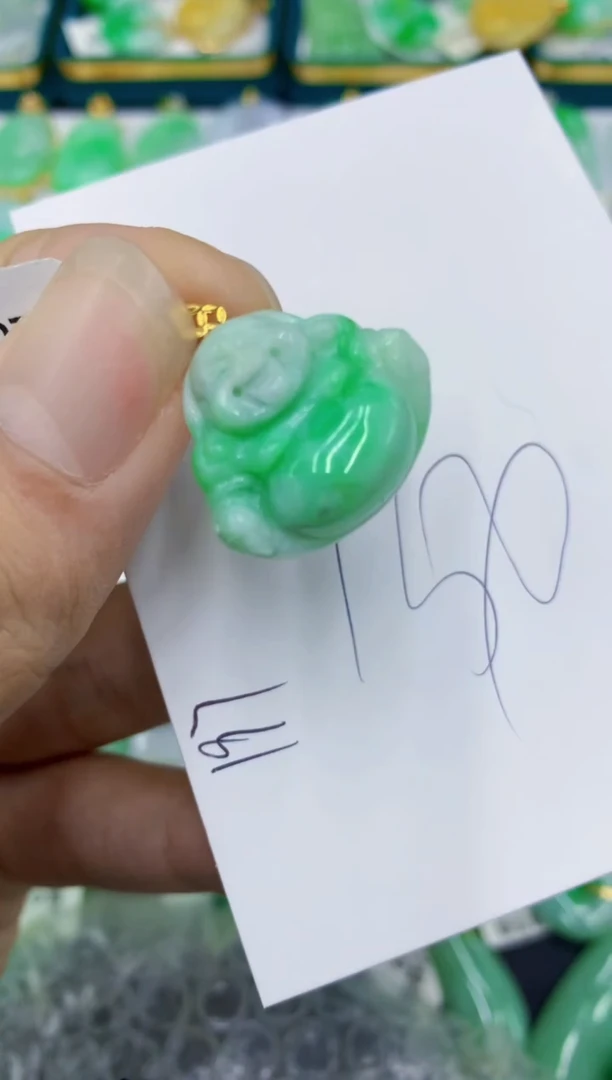 翡翠18K金镶嵌颈饰1111111111