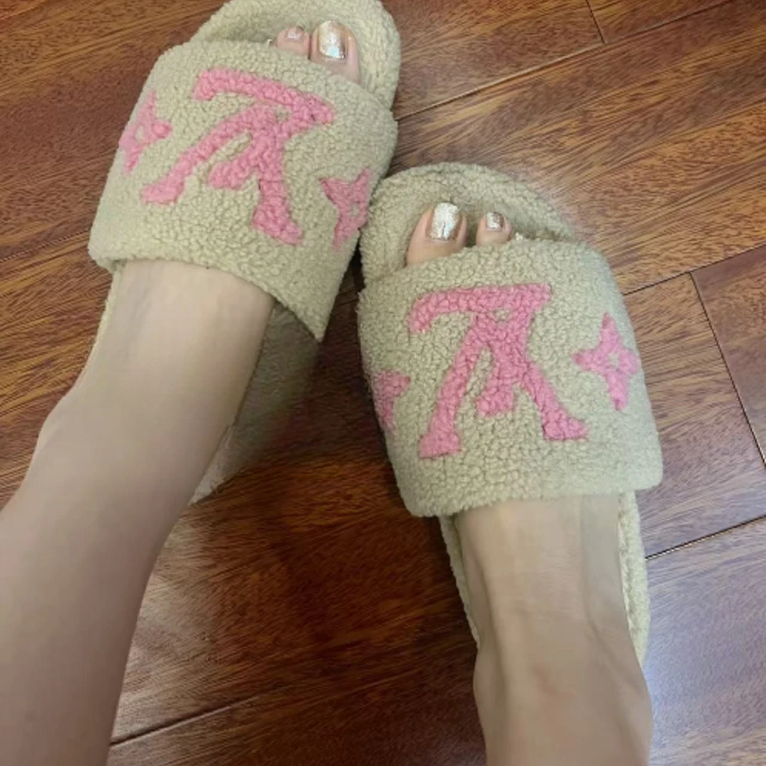 99新 LouisVuitton/路易威登 娜娜专属 Comfort 毛毛拖鞋37
