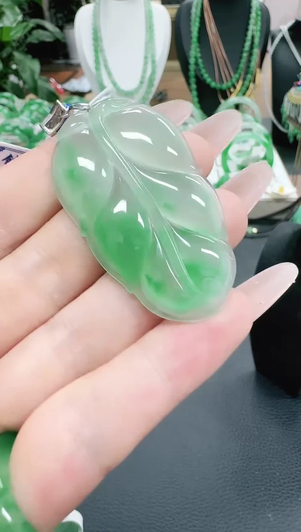 未镶嵌1石英质玉（非洲翠）/2151