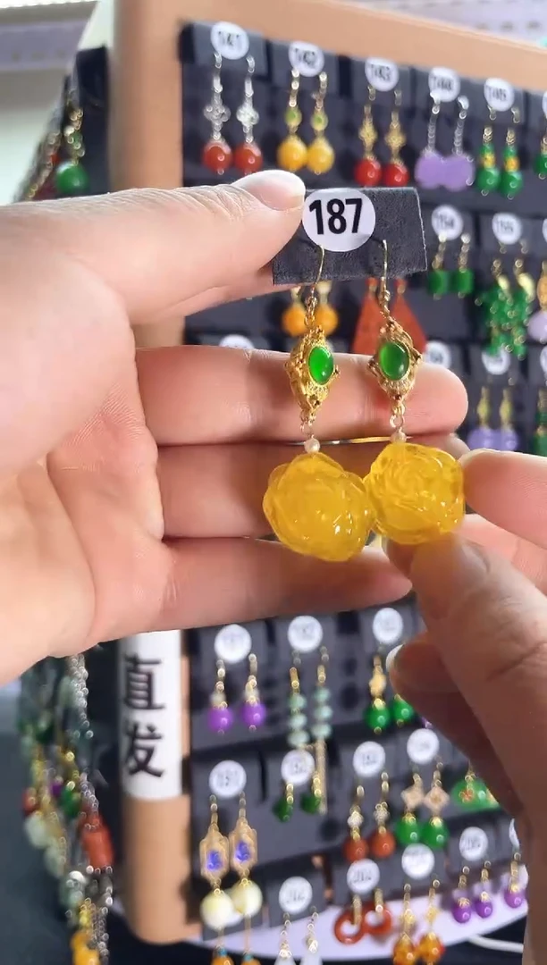 【闪购商品】琥珀耳饰银S925镶嵌187...