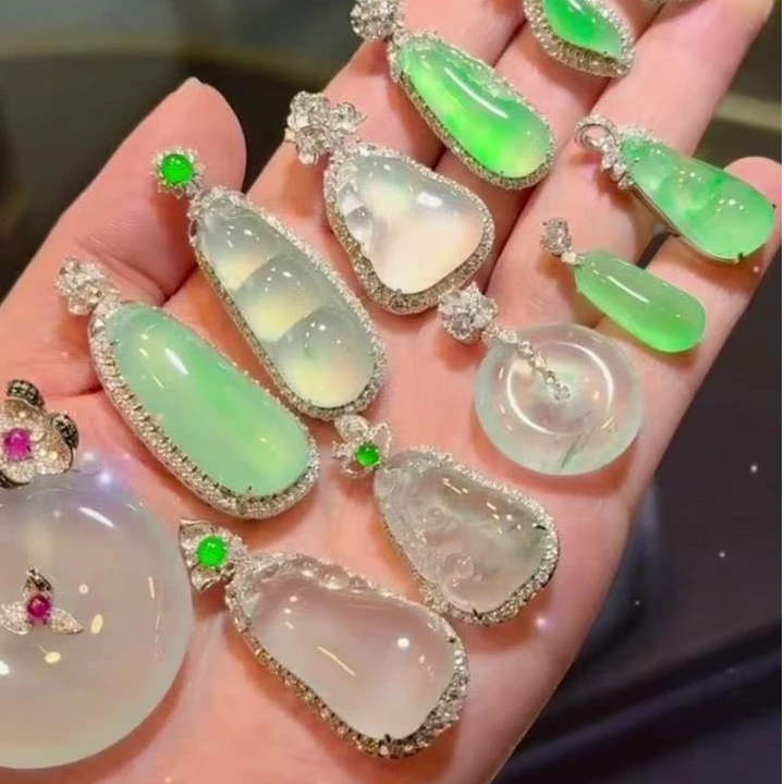 缅甸天然a货翡翠吊坠多样选择性展示链接~