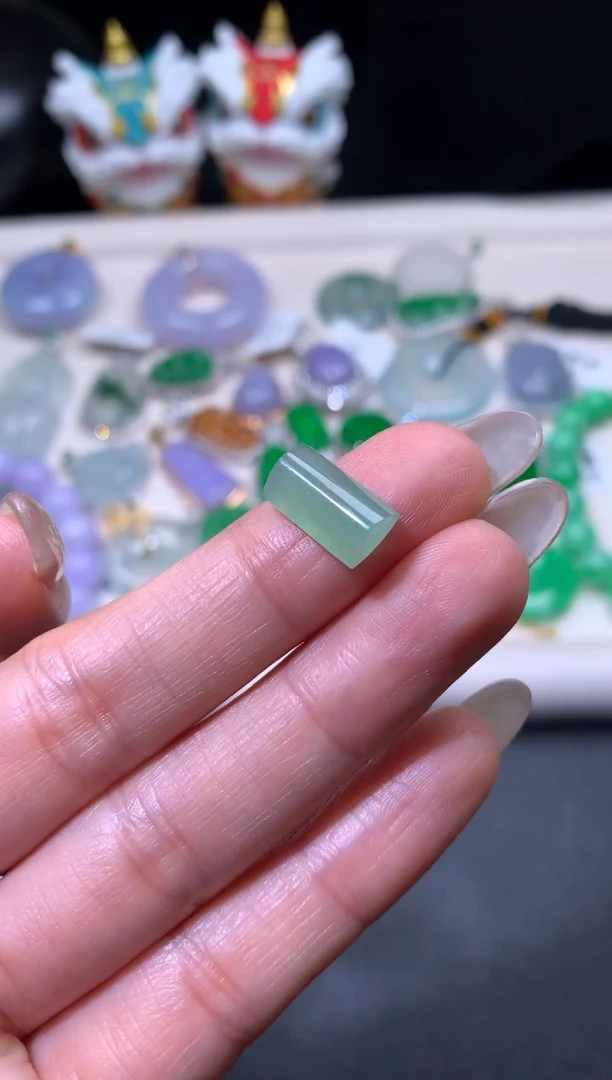 未镶嵌定制翡翠翡翠