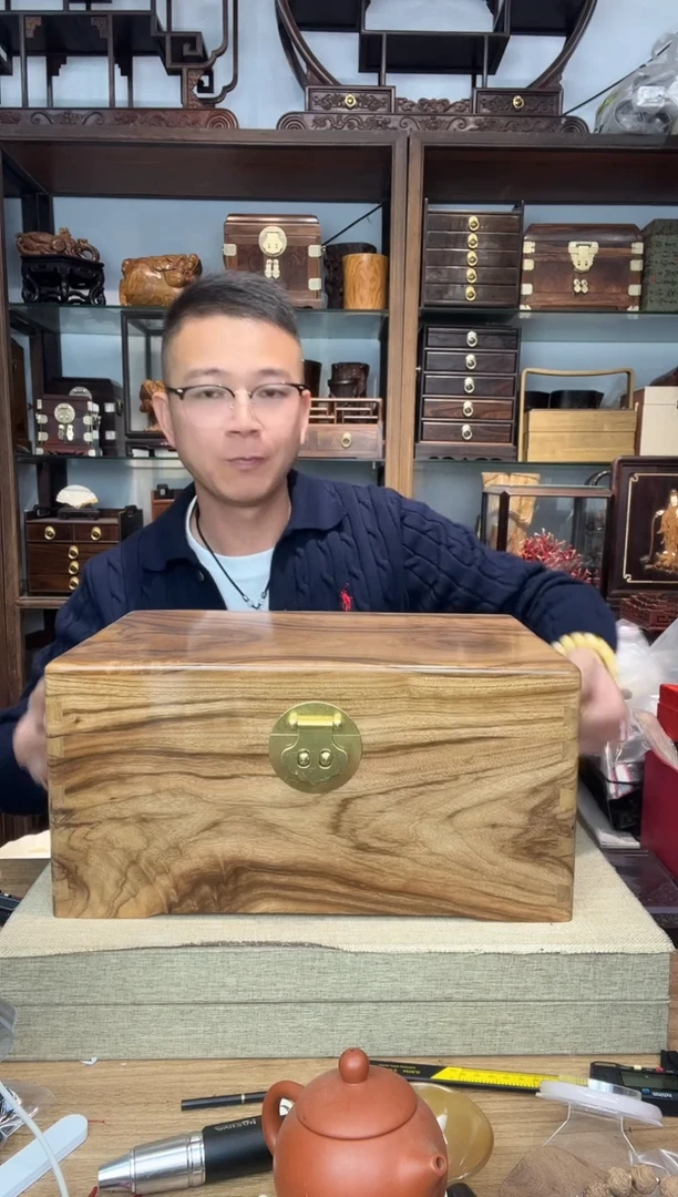 乌木类书架041老樟木翻盖箱40*25*20