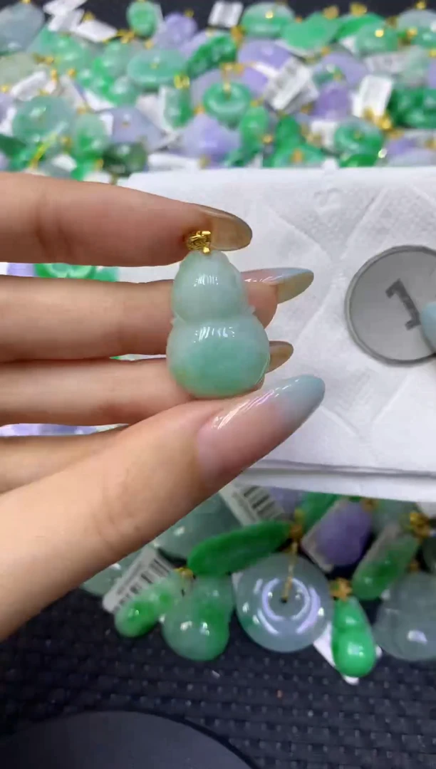 颈饰未镶嵌翡翠天然缅甸翡翠A货