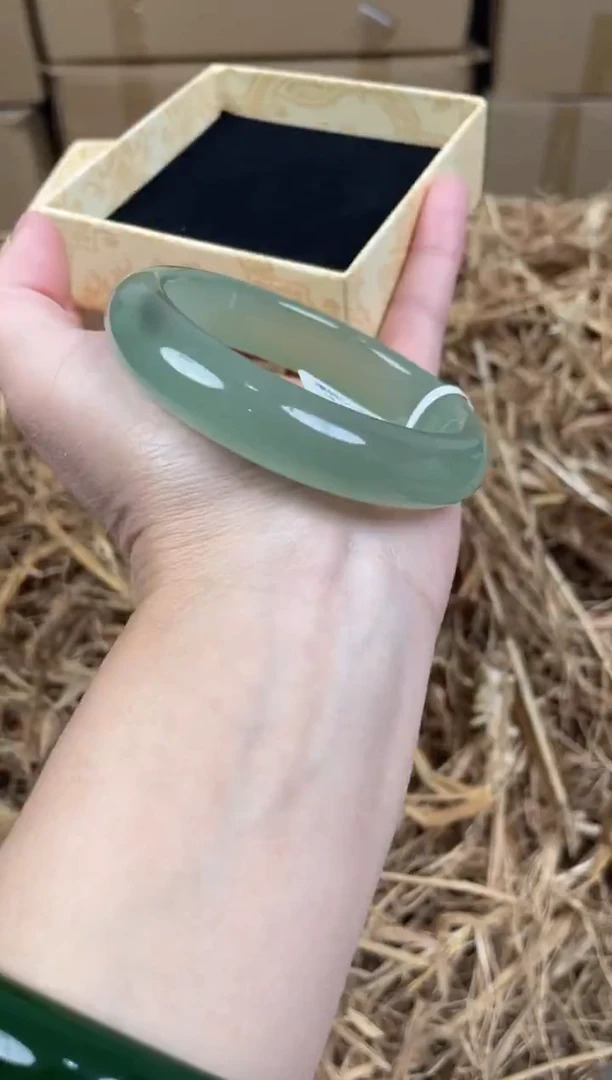 未镶嵌手镯石英质玉D-2020