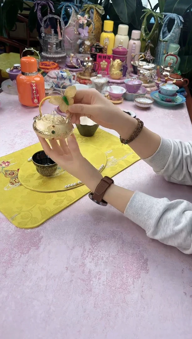 69 呆坐大唐花舞银壶