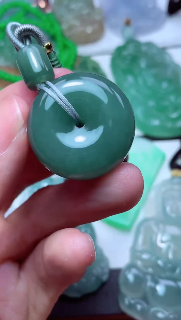 翡翠未镶嵌颈饰天然翡翠