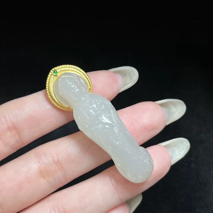 白玉吊坠 白玉吊坠