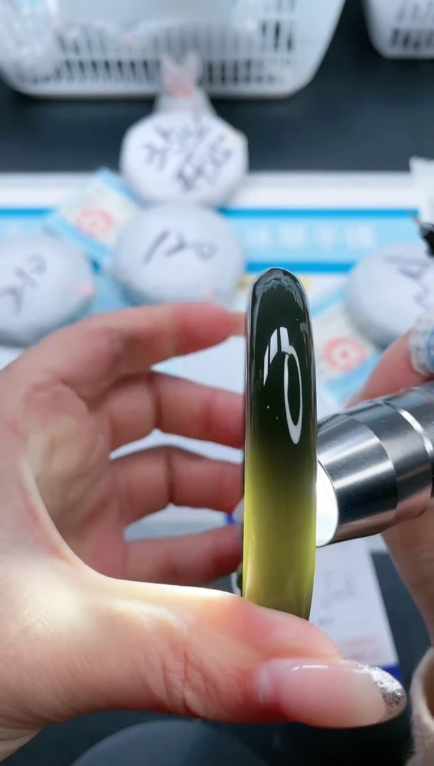 【闪购商品】和田玉手镯未镶嵌14V427-61