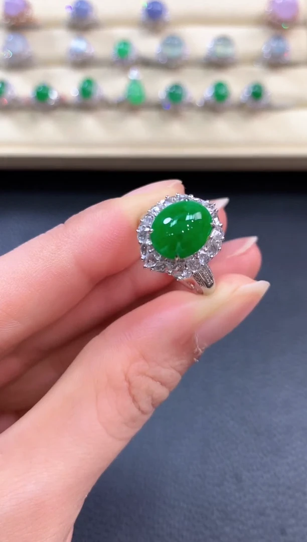 【闪购商品】翡翠戒指18K金镶嵌v134