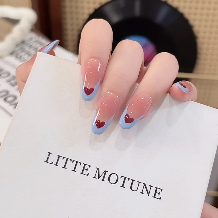 【指尖心动】小末汀显白美甲法式手绘爱心腮红气质简约温柔穿戴甲