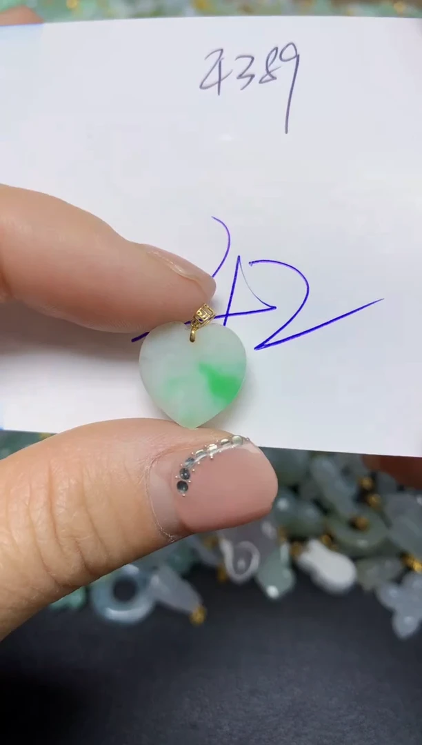 【闪购商品】翡翠挂件18K金镶嵌 天然翡翠A货