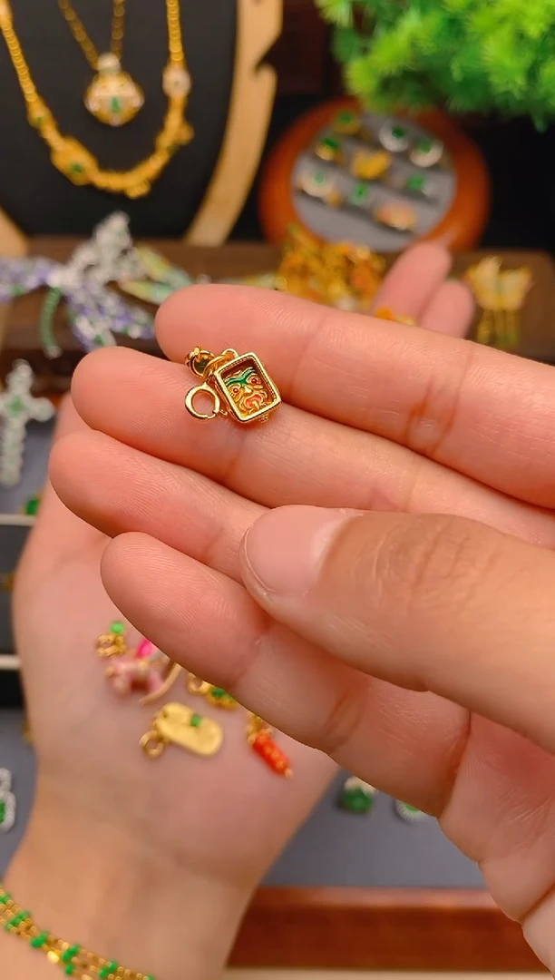 【闪购商品】翡翠吊坠(不含链)银S925镶嵌扎吉拉母