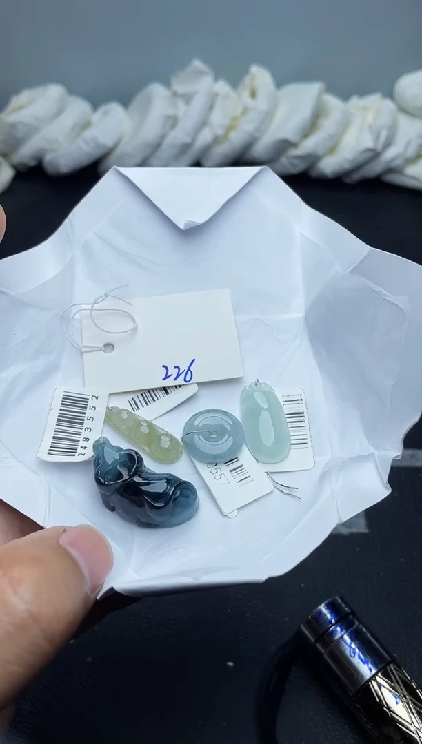 未镶嵌手镯翡翠226
