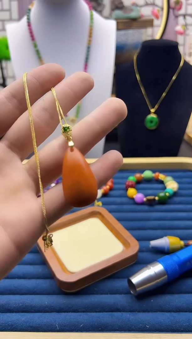 【闪购商品】蜜蜡手链14K金镶嵌D100