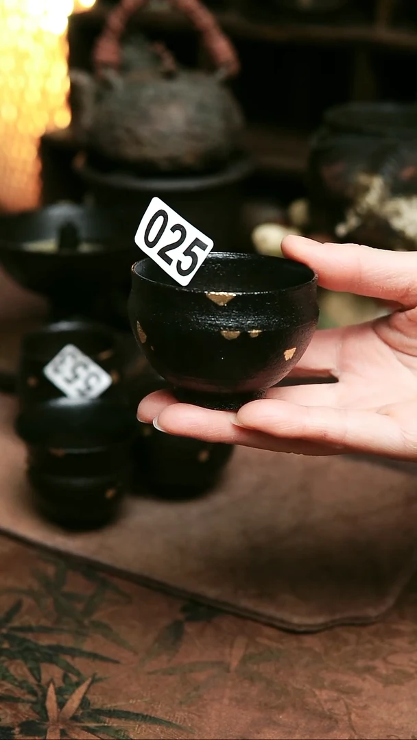 025号紫砂全手工黑金主人杯70毫升