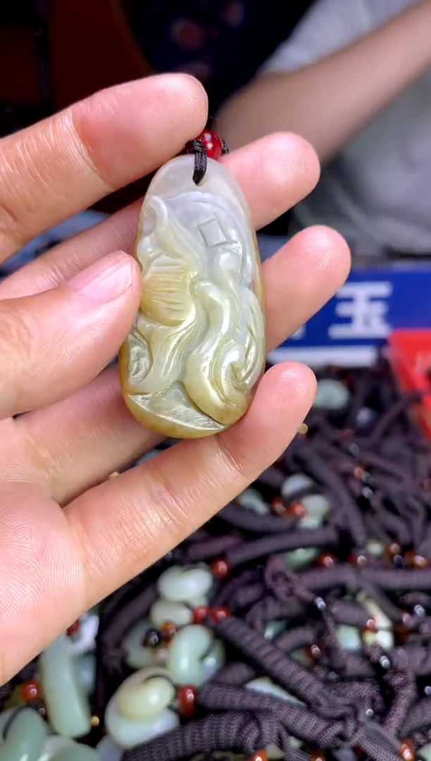 未镶嵌和田玉挂件1