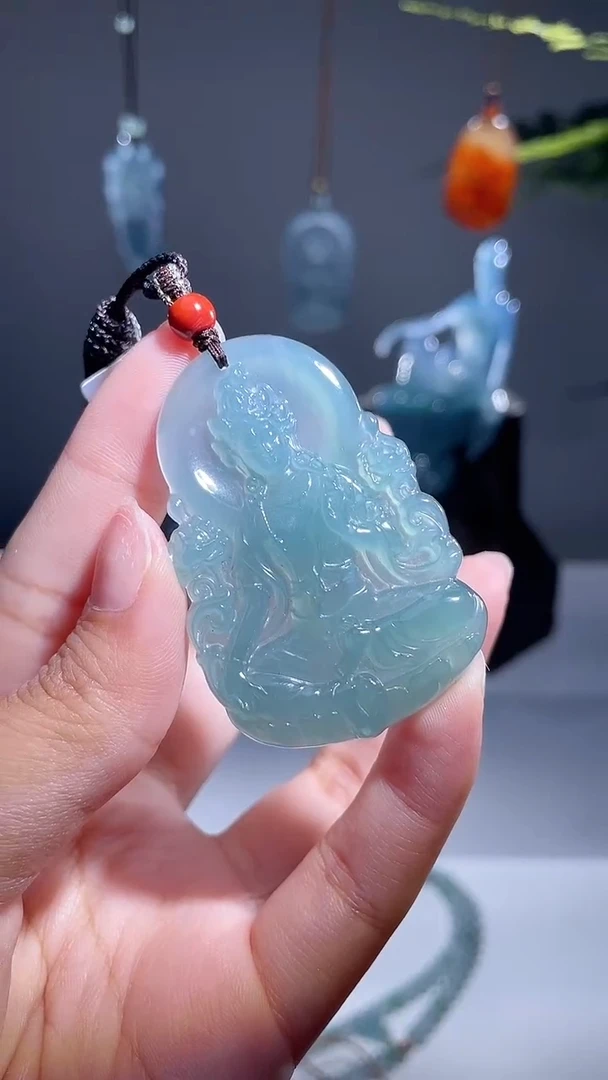 颈饰未镶嵌翡翠度母