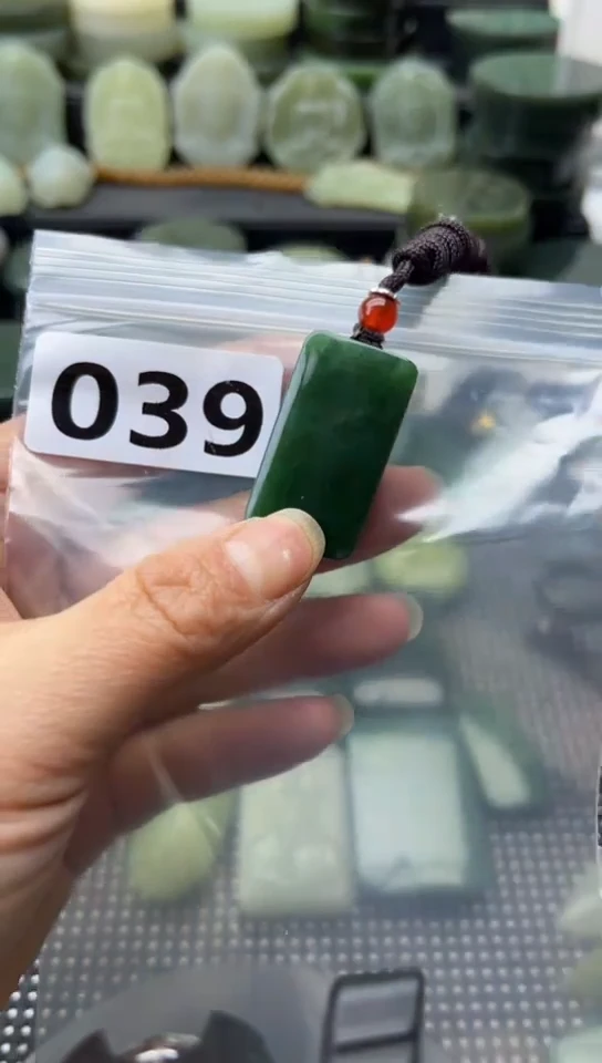 未镶嵌和田玉珠宝半成品牌子