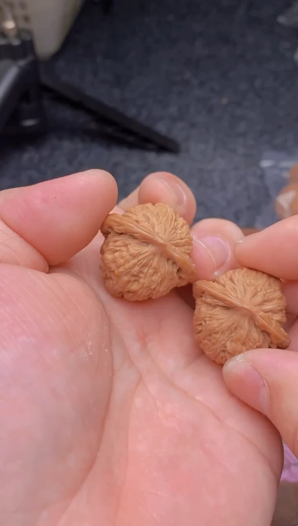 【闪购商品】文玩核桃把件G335号32尺四座楼