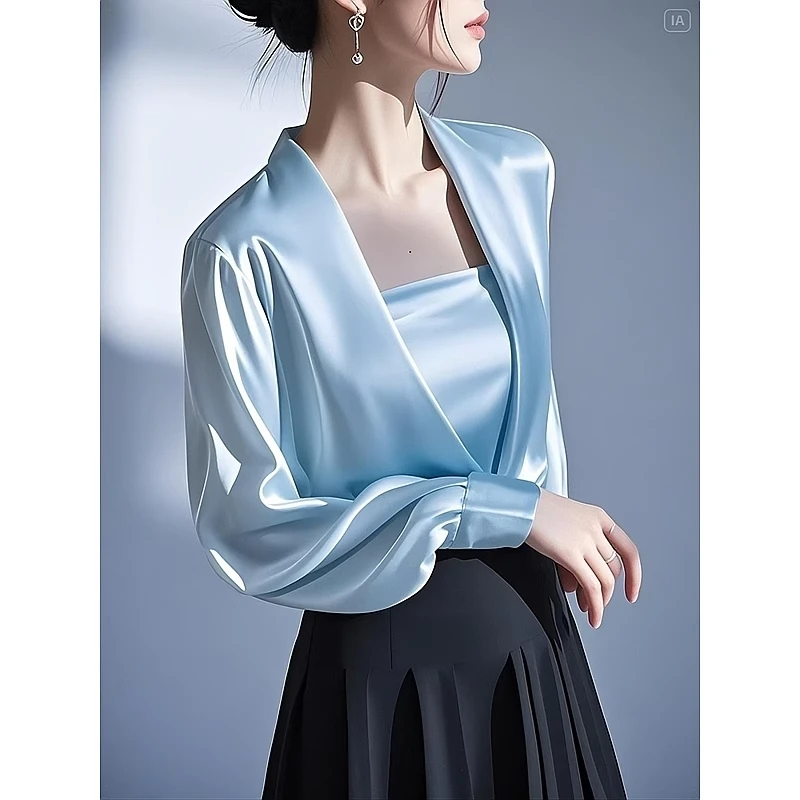 微胖妹妹大码气质蓝色缎面衬衫女春季法式减龄职业假两件衬衣上衣