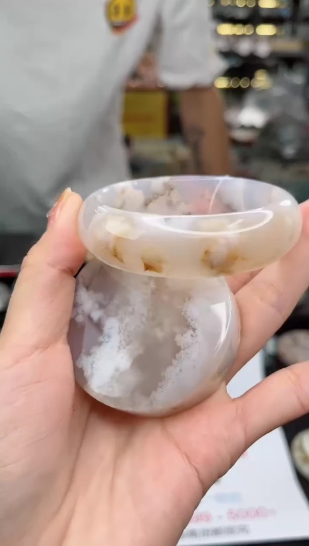 【闪购商品】石英质玉手镯未镶嵌55圈口（不退不换）1650084