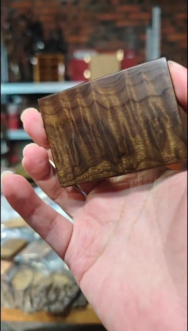 金丝楠无事牌手把件