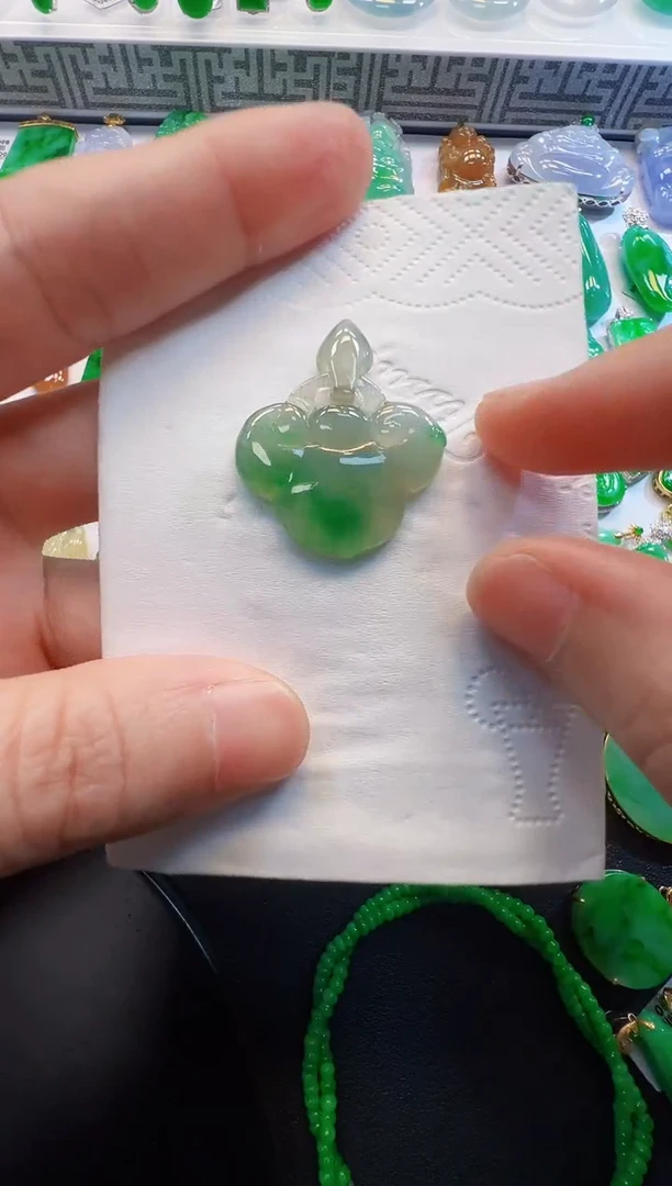 翡翠未镶嵌吊坠(不含链)980