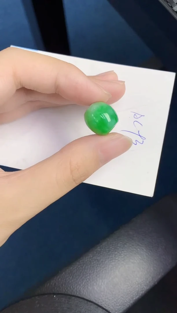 翡翠未镶嵌颈饰天然翡翠緬甸A貨