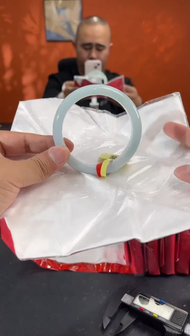 未镶嵌手镯翡翠3
