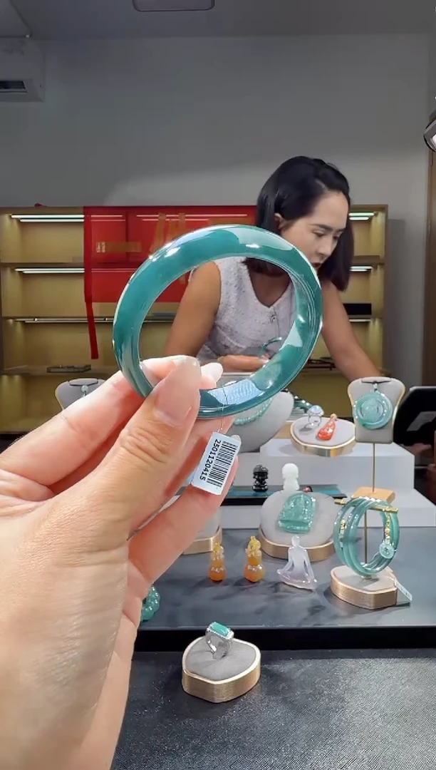 未镶嵌手镯翡翠53圈