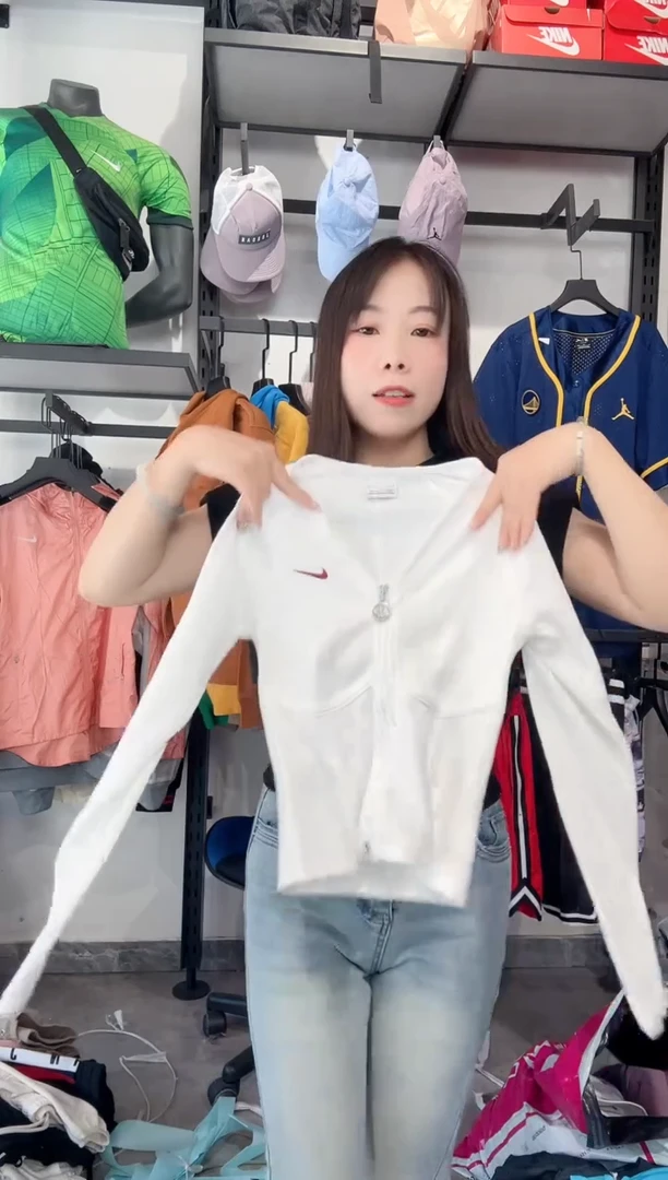 1658 编码 瑕疵款直播间过款为准 尺码S