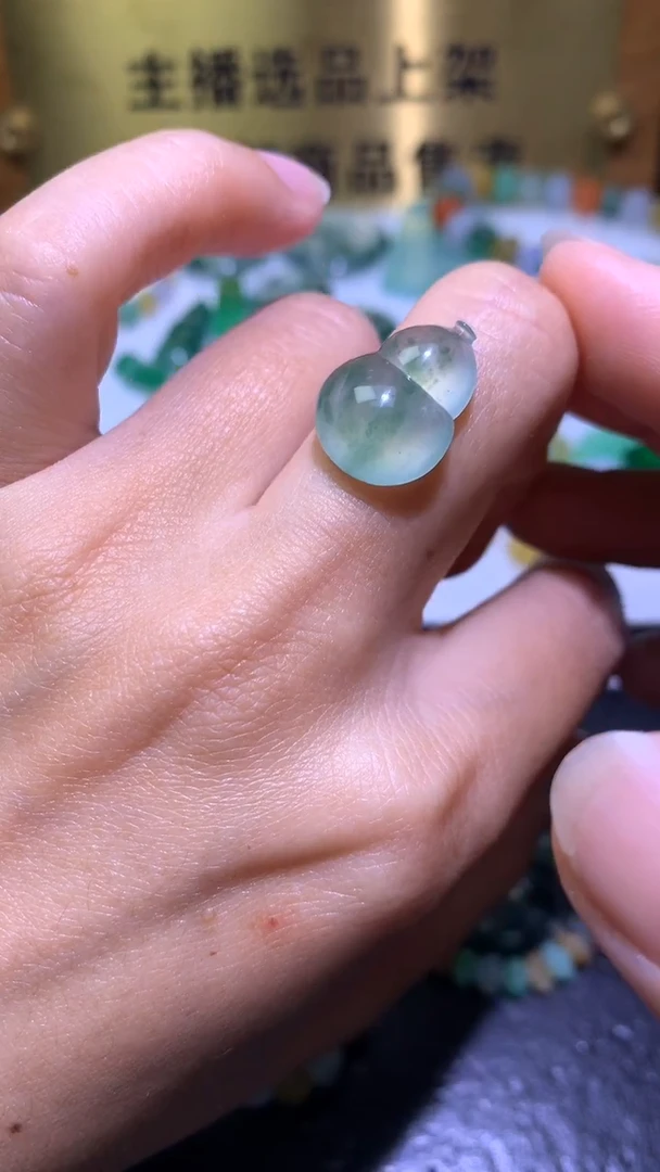 未镶嵌定制翡翠毛货